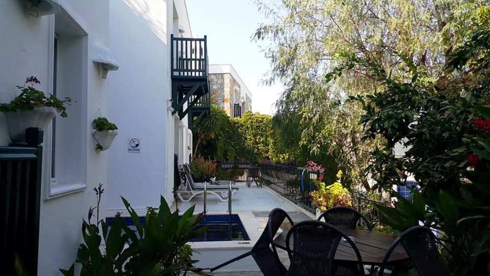 Emelce Apart Bodrum Exteriör bild
